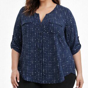Torrid Star Print Roll-Tab Blouse | Size 1/XL